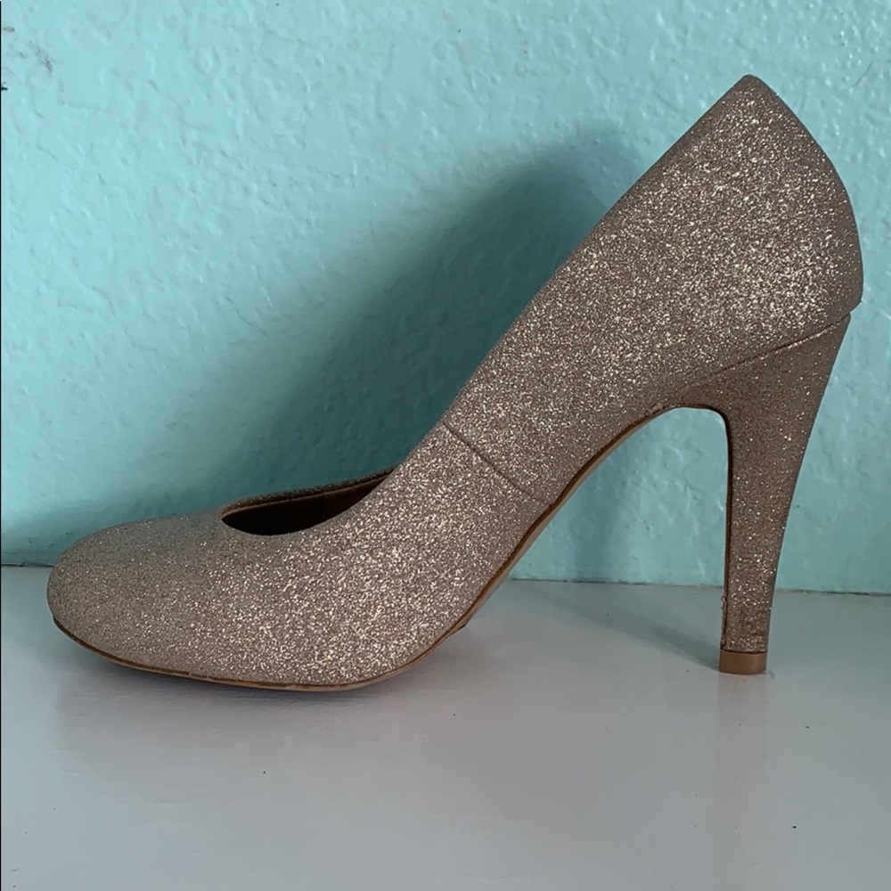 Heels - Picture 2 of 6